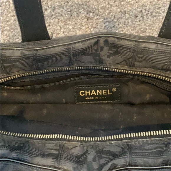 Authentic Chanel - Picture 3 of 3